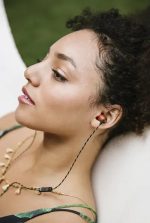 House of Marley EM-JE041-RAG  Smile Jamaica In-Ear Headphones With Remote And Microphone (RASTA)